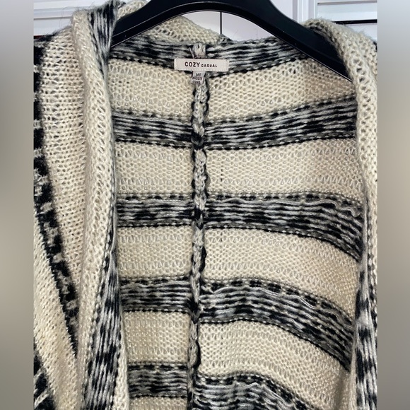 Womens Knit Beige and Black Cardigan with Tassel bottom - Picture 2 of 6